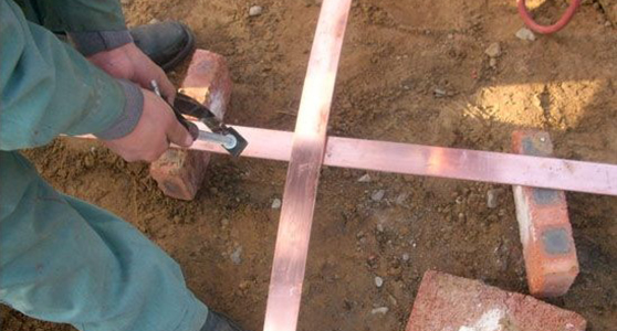 沈陽(yáng)鋼結(jié)構(gòu)廠房接地裝置怎么做？是什么形式？